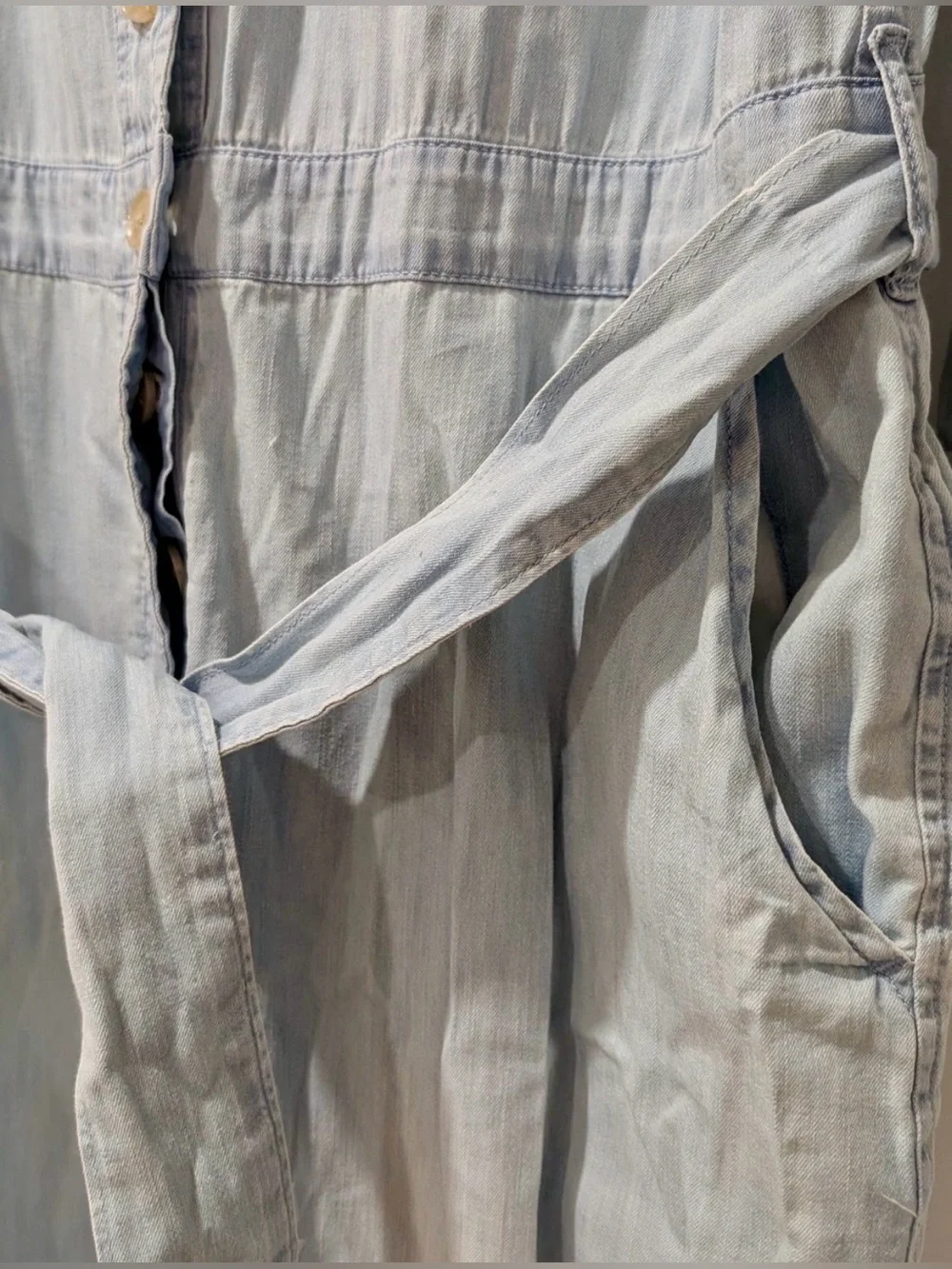 GAP - CHAMBRAY JUMPSUIT - STYLISH, RELAXED COMFORT WEAR - Picture 4 of 5